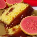 Bolo de Fubá com Goiabada